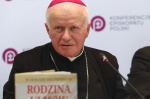 arcybiskup Adam szal